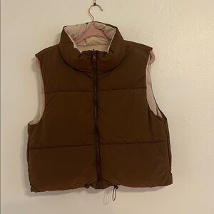 NWOT Love Tree Size M Quilted Brown/Beige Reversible Funnel Neck Puffer Vest